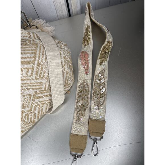 America And Beyond Sequin Embellished Floral Hand Beaded Crossbody Bag Tote - Picture 8 of 10